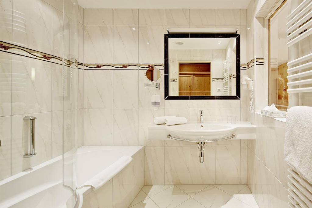 Hotel Jaegerhof Герлос Стая снимка